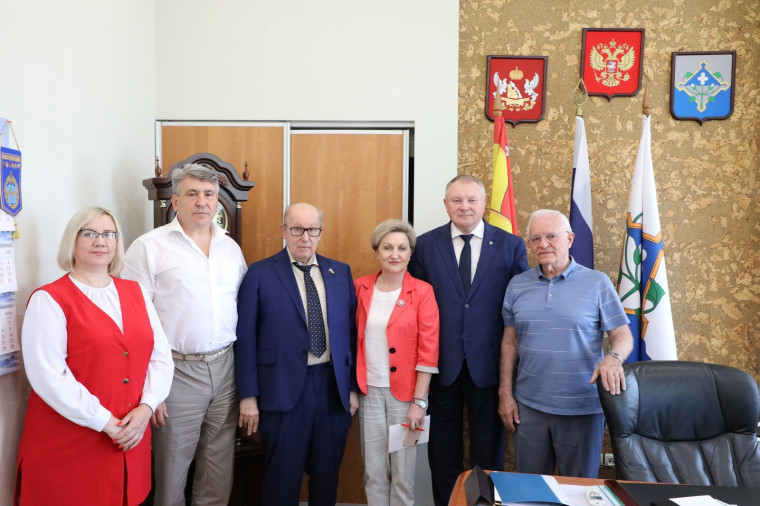 Презентация программы по улучшению демографической ситуации и укреплению здоровья жителей Новохоперского района. Презентация программы по улучшению демографической ситуации и укреплению здоровья жителей Новохоперского района.