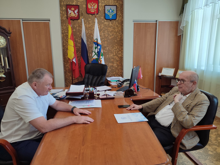 Сегодня, 03 августа, Новохоперский район с рабочим визитом в рамках тематической недели приемов, посвященных подготовке ко Дню знаний, посетили депутаты Воронежской областной Думы Есауленко Игорь Эдуардович и Вериковский Александр Евгеньевич.. Сегодня, 03 августа, Новохоперский район с рабочим визитом в рамках тематической недели приемов, посвященных подготовке ко Дню знаний, посетили депутаты Воронежской областной Думы Есауленко Игорь Эдуардович и Вериковский Александр Евгеньевич..