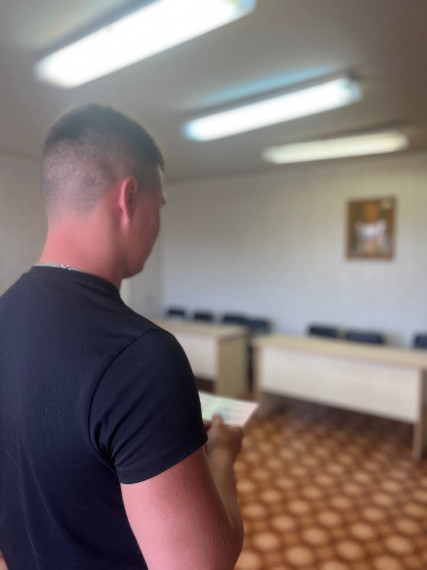 За отвагу и самоотверженность, проявленную при выполнении задач в боевых условиях в ходе специальной военной операции, сопряженных с риском для жизни, наш земляк из пос. Михайловского Указом Президента Российской Федерации награждён медалью Суворова.. За отвагу и самоотверженность, проявленную при выполнении задач в боевых условиях в ходе специальной военной операции, сопряженных с риском для жизни, наш земляк из пос. Михайловского Указом Президента Российской Федерации награждён медалью Суворова..